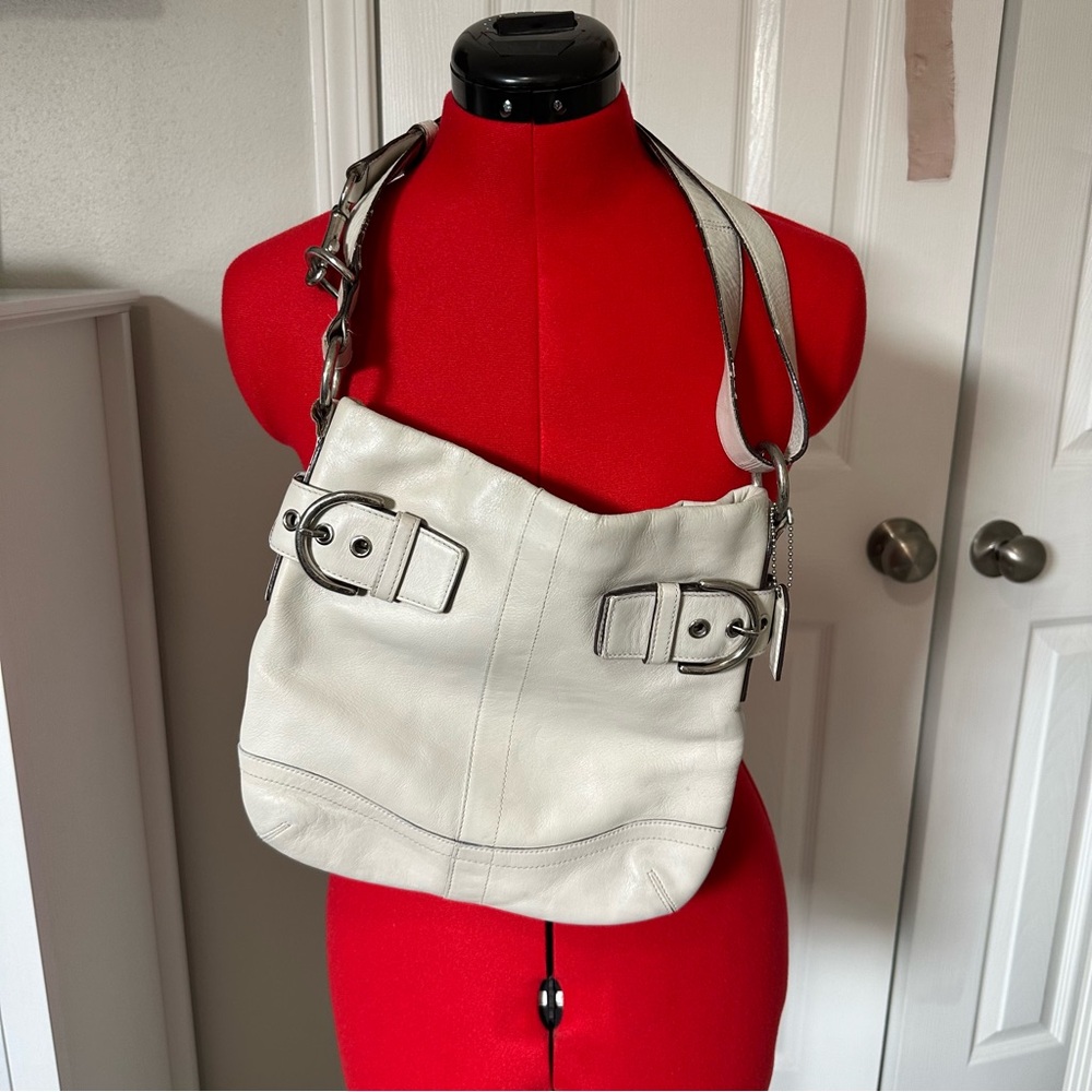 Vintage Coach Bone 1452 SoHo Big Buckle Leather Shoulder Bag